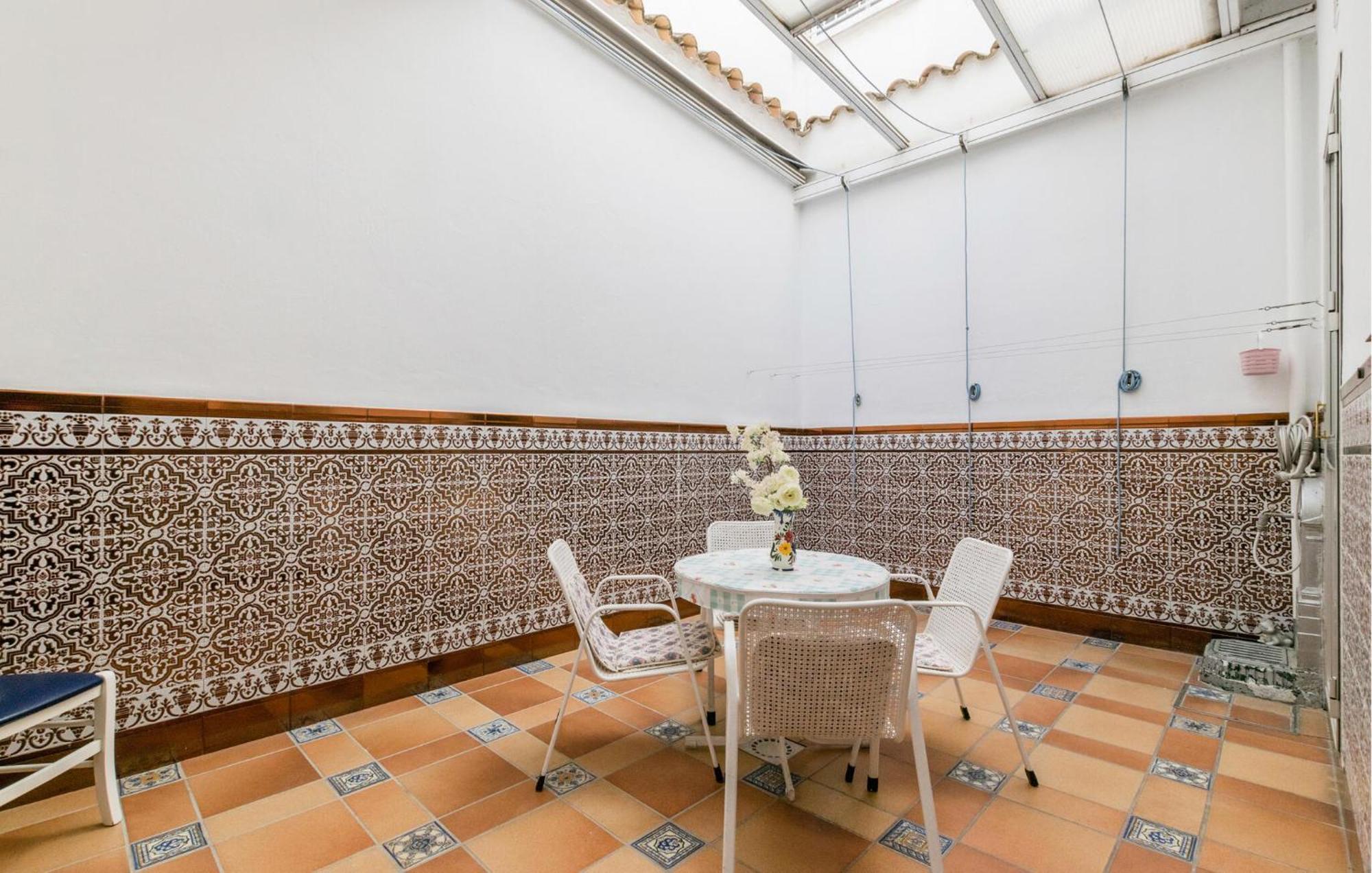 Cozy Apartment In Sevilla With Kitchen エクステリア 写真