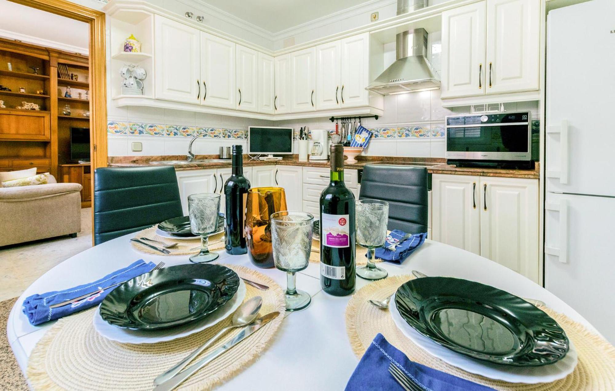 Cozy Apartment In Sevilla With Kitchen エクステリア 写真