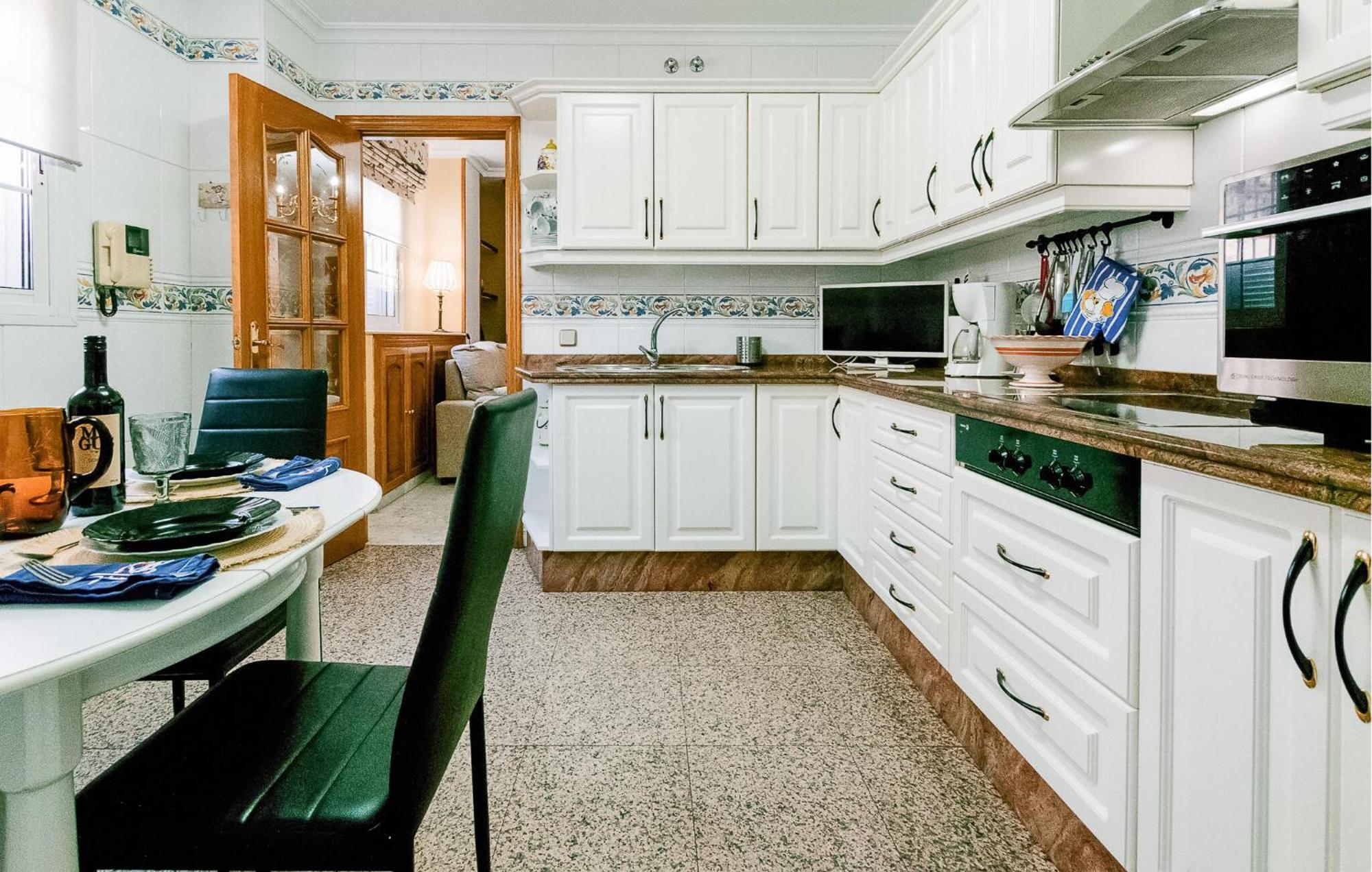 Cozy Apartment In Sevilla With Kitchen エクステリア 写真