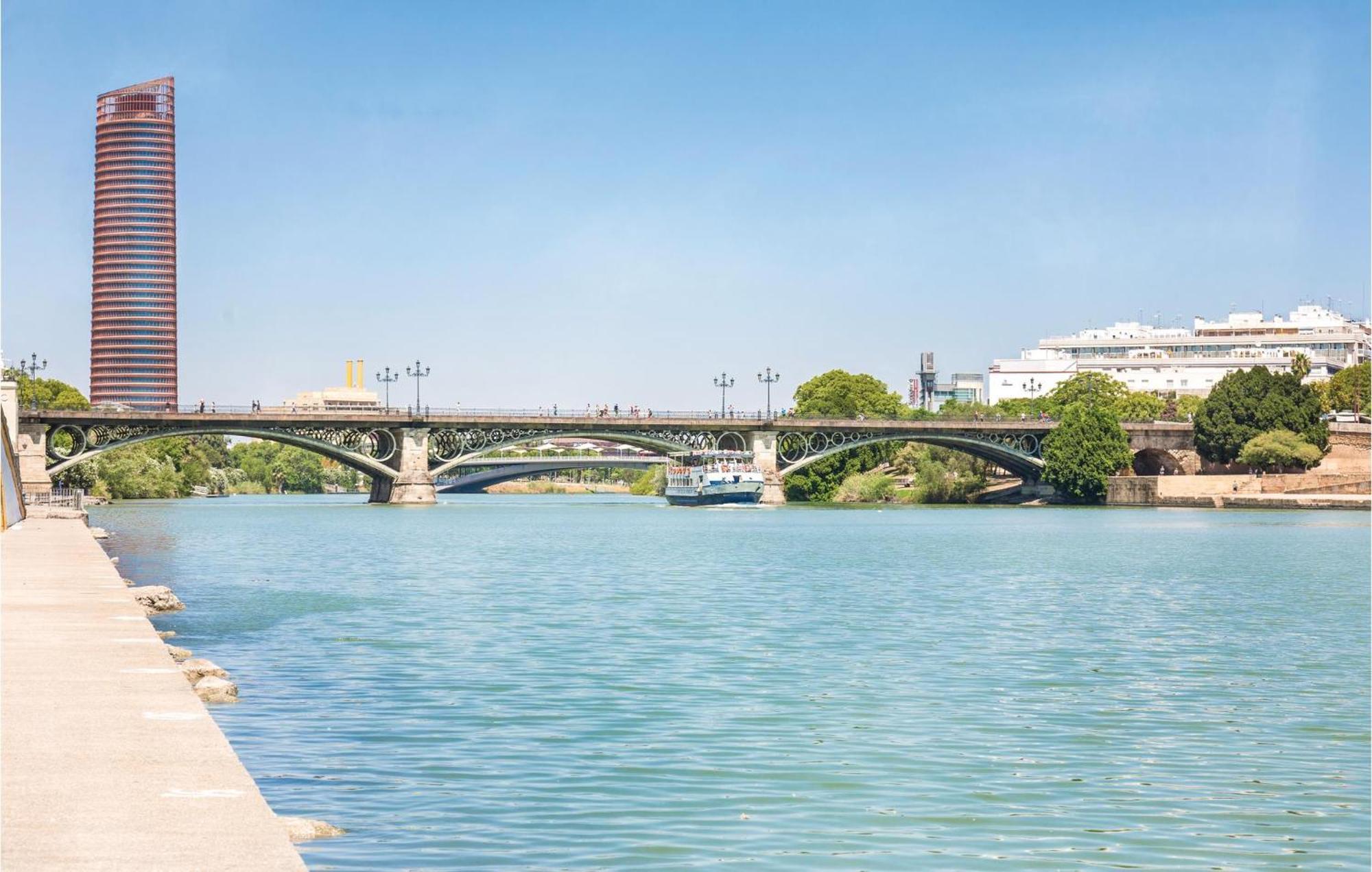Cozy Apartment In Sevilla With Kitchen エクステリア 写真